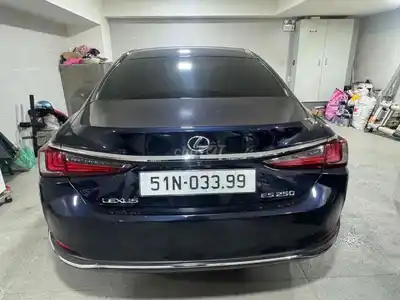 Lexus ES250 2020 Синий, автомат 8-ступ.