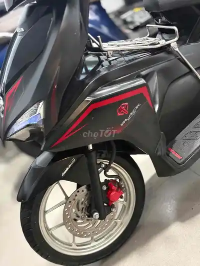 Honda Air Blade 125 с городскими номерами от собственника