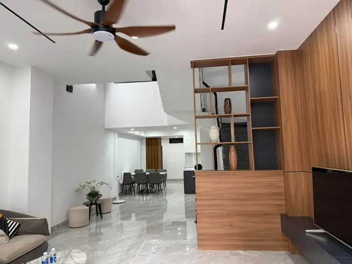 Дом 3 этажа 3 спальни 70 м²