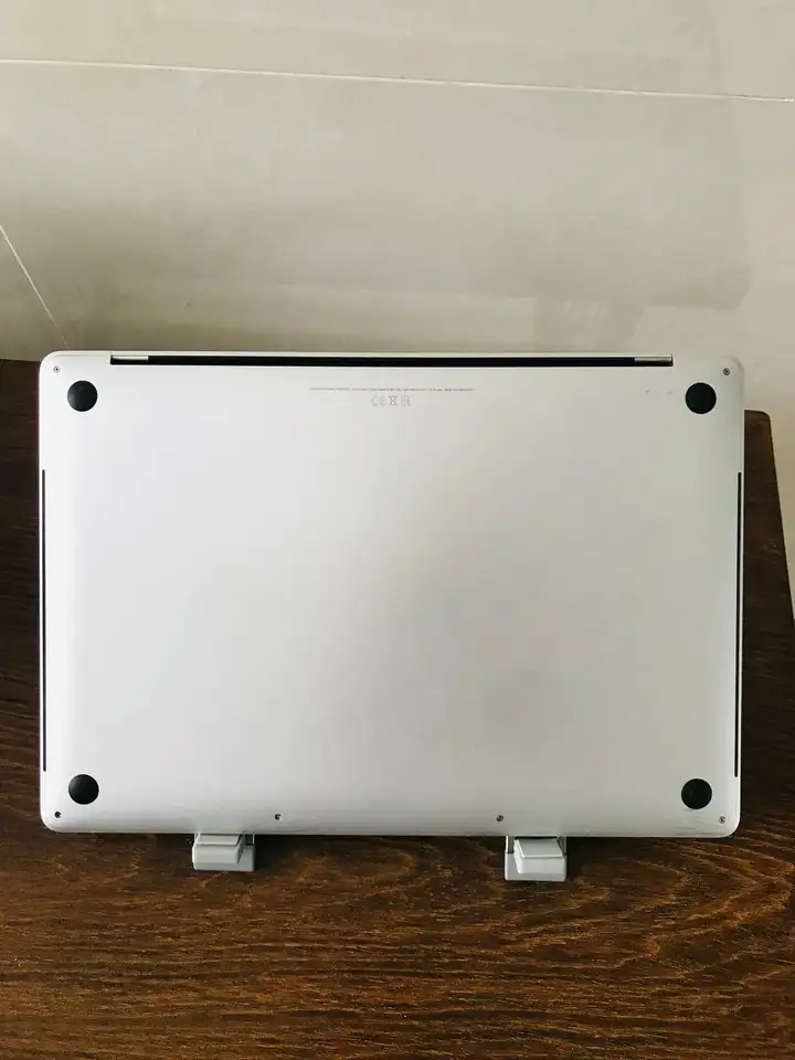 MacBook Pro 2019 Touch Bar