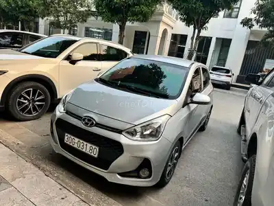 Hyundai Grand i10 Автомат 50000 км Серебристый