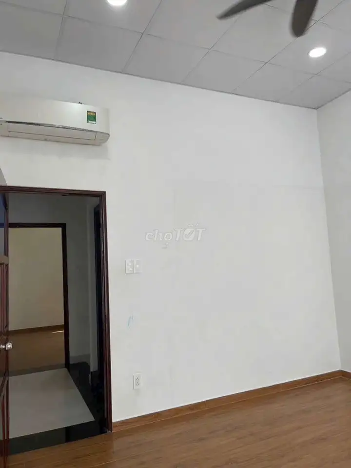 Сдается дом 4x10м, 2 спальни, ул. Нгуен Ван Нги, Го Вап