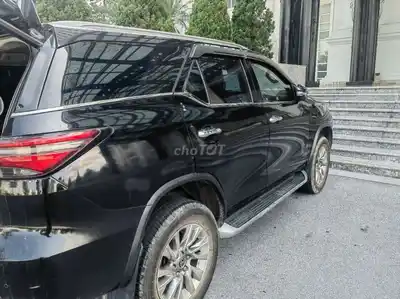 Автоматическое масло Toyota Fortuner 2020, черное