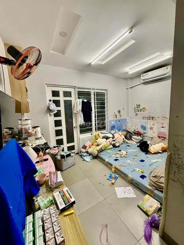 Дом 3 спальни, спальня на первом этаже, Ле Ван Тхо, 20м от улицы