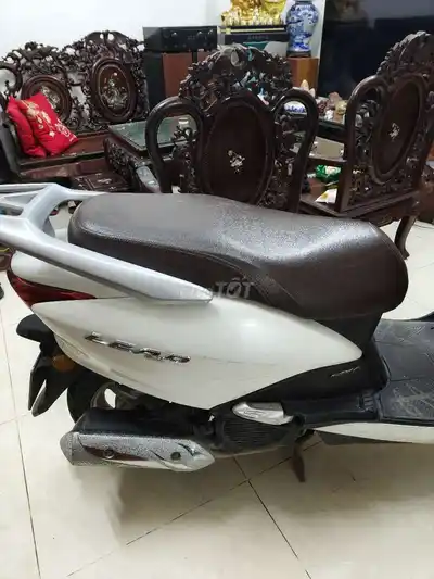 Honda Lead белый в очень хорошем состоянии от собственника