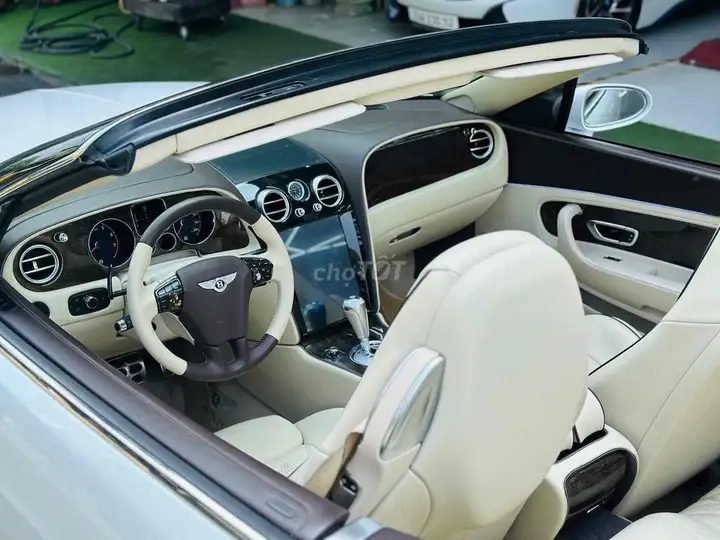 Bentley Continental GTC 2007, W12 6.0L, 552 л.с.