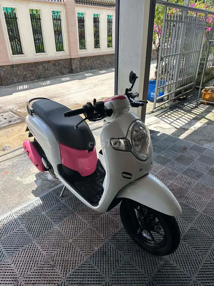Honda Scoopy 2020 Белый розовый 46195 км