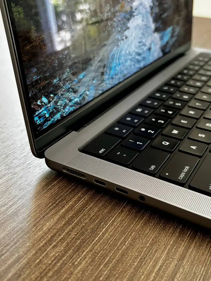 MacBook Pro M1 (2021)