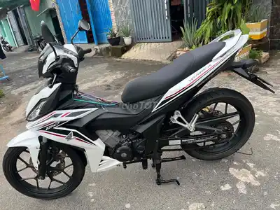 Honda Winner черно-белый, механическая коробка
