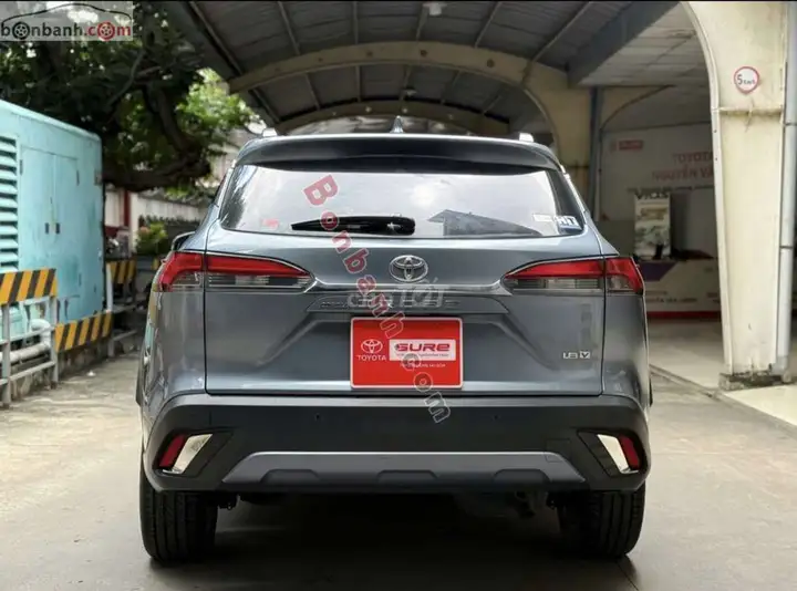 Toyota Corolla Cross V 2021, серый, 85 000 км