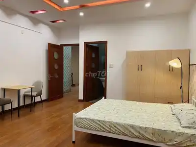 Квартира-студия с балконом в аренду - Кинь Дуонг Вуонг