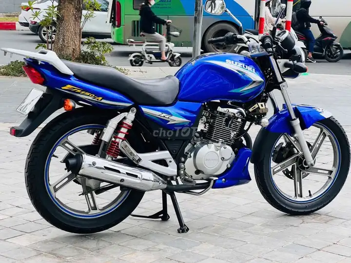 Suzuki EN150-A синий, механическая КПП, с оформлением