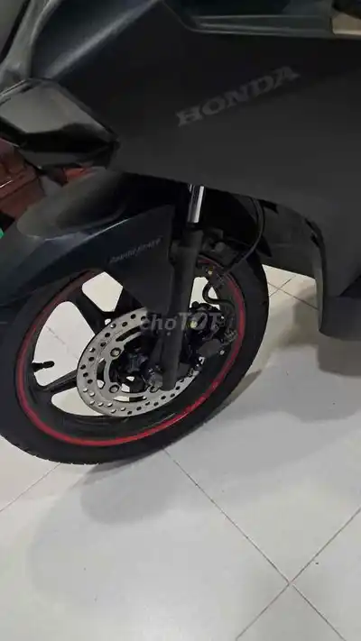 AirBlade 125 4-клапанный 2023 Черный матовый 16000 км с документом