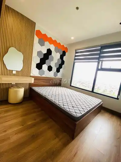 Апартаменты 1К+ I1 в Vinhomes Smart City, вид на озеро, с мебелью