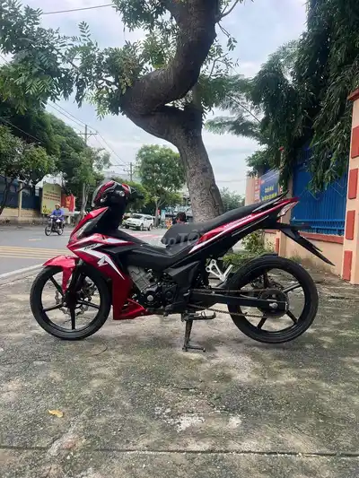 Победитель Honda V1 в Сайгонском море, главный ведущий, журнал Quiet