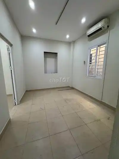 Дом целиком на улице Хоангхоатхам, Бадинь, 40 м² x 2 этажа