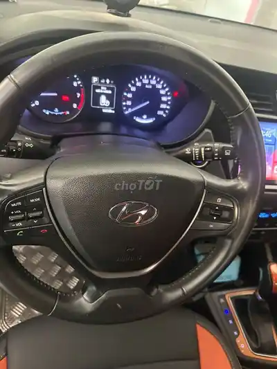 Hyundai i20 AT 2015 105.000км Коричневый