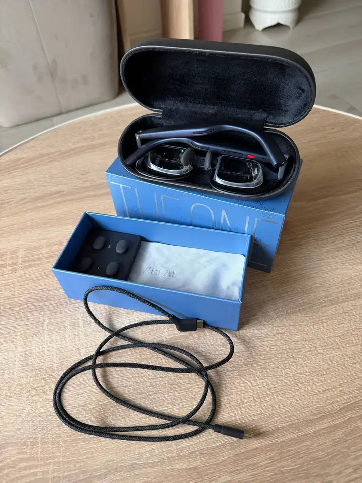 AR-очки XREAL 1S