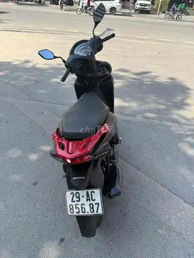 Honda Vision 625 км, чёрный