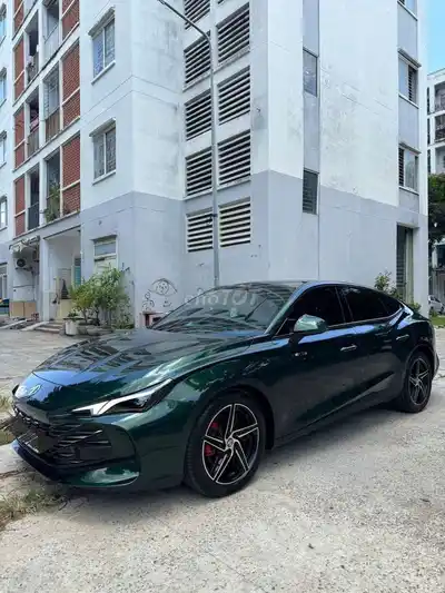 MG 7 2024 1.5 LUX Зеленый 21.000 км