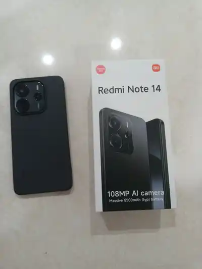 Redmi Note 14, этажерка, стол, стул