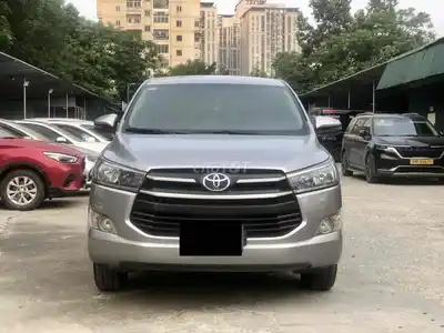 Toyota Innova 2020 2.0 E Механика Серебристый