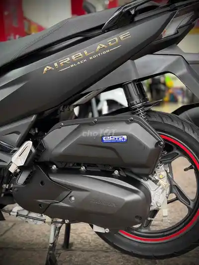 Honda Airblade 125 2024 4 клапана 2000 км один владелец