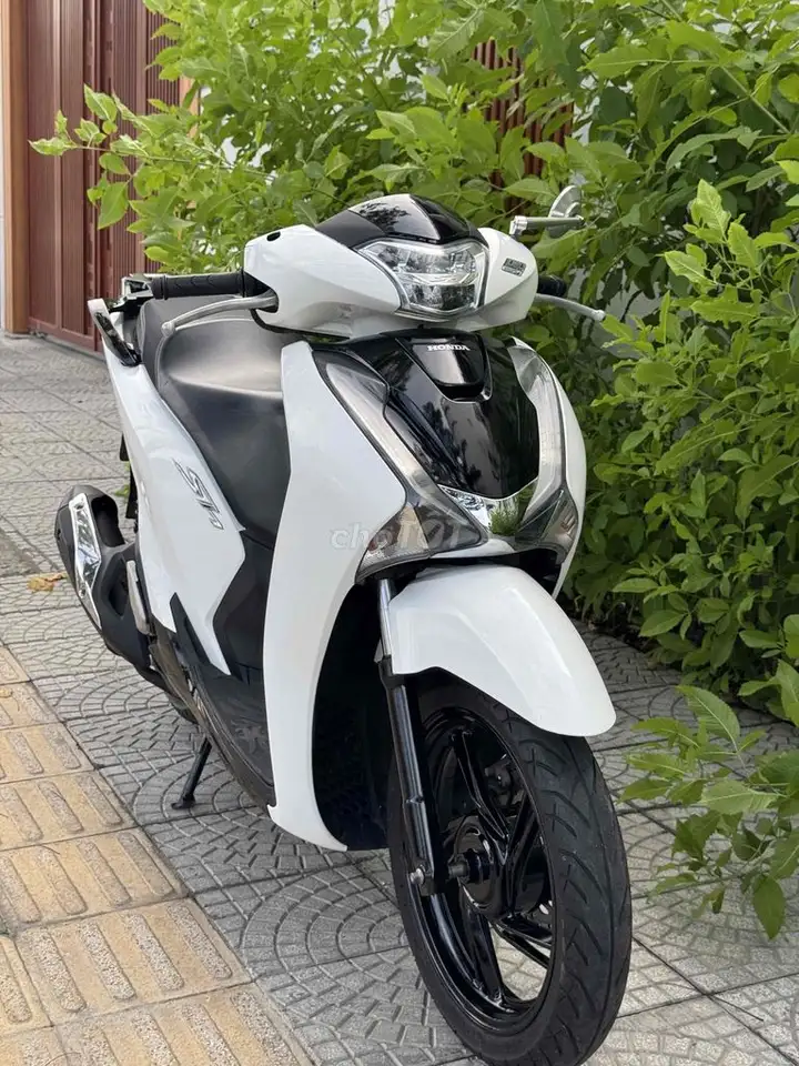Honda SH 125 2018 белый, продажа или обмен на другой мотоцикл