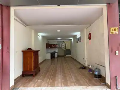 Дом с фасадом на дорогу 24м, хорошая безопасность
