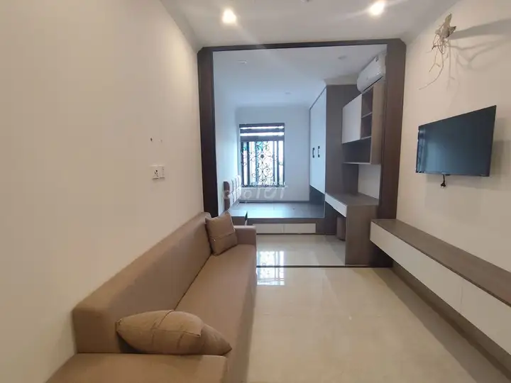 Комната 25 м² с окном, охрана, ППЖ, рядом мост Винь Туи