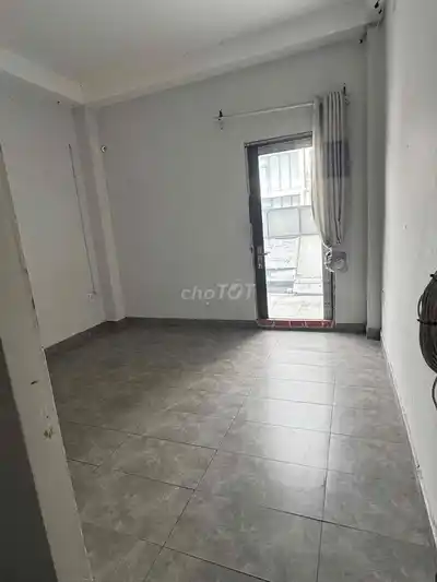Аренда фасада дома 252 Xo Viet Nghe Tinh, P21, 4 этажа
