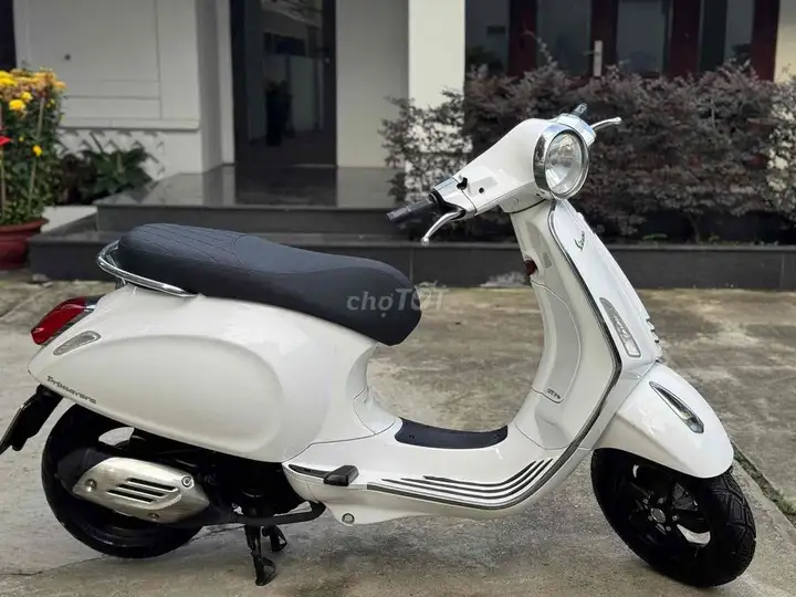 Vespa Primavera 2015 белый, красивый мопед
