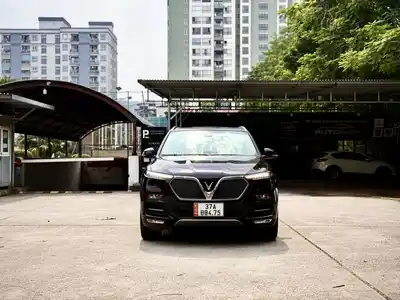 VinFast Lux SA 2.0 Plus 2.0 AT 2021