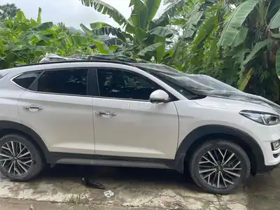Hyundai Tucson 2020 дизель 100000 км белый