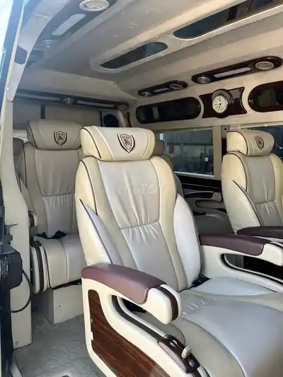 Лимузин Ford Transit, 9-местный номер этажа, черный