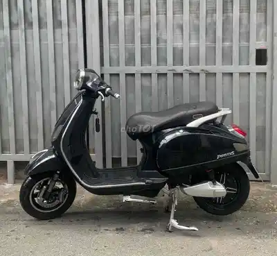 Продается б/у электрический скутер Dibao Vespa - номерной знак cavet в Хошимине