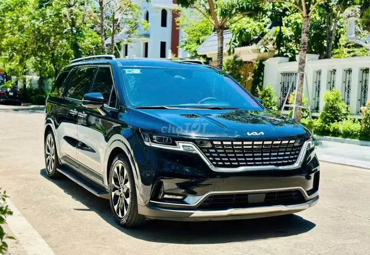 Kia Carnival Signature 2023