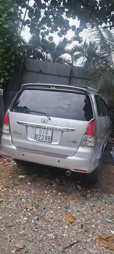 Toyota Innova 2008 Серебристый 7 мест