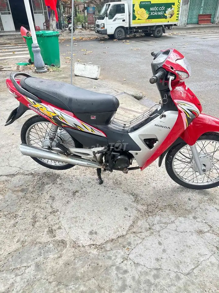 Honda Wave RS красный, полуавтомат