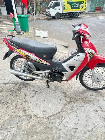 Honda Wave RS красный, полуавтомат