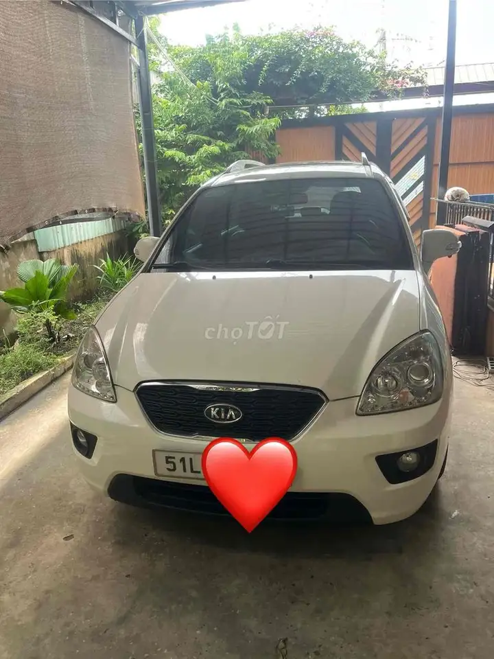 Kia Carens 2014 2.0 AT 75000 km белый