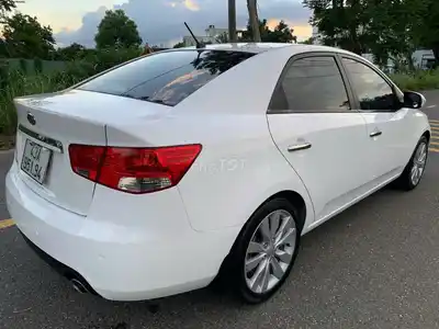 Kia Cerato, импортная, автомат