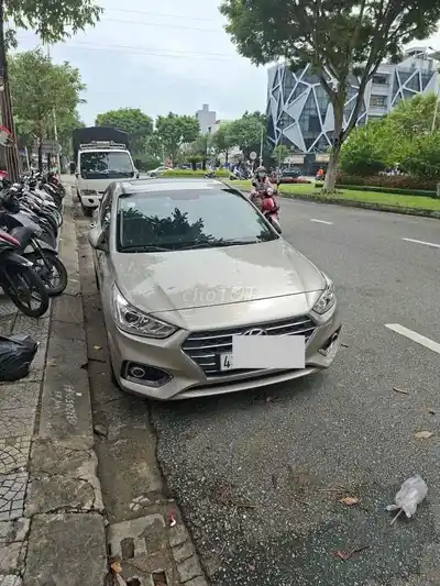 Hyundai Accent 2019, золотистый песок