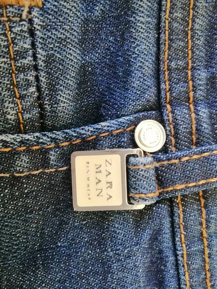 Джинсы Zara