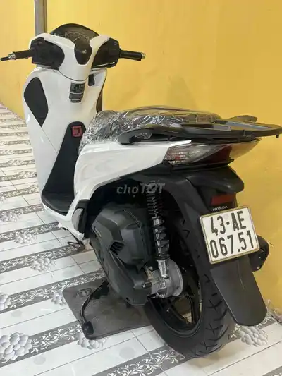 Honda SH 150 ABS 2018 белый с черным 43AE-067.51