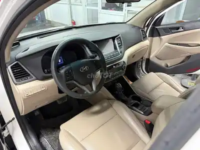 Hyundai Tucson 2018 Стандартная белый 93 400 км