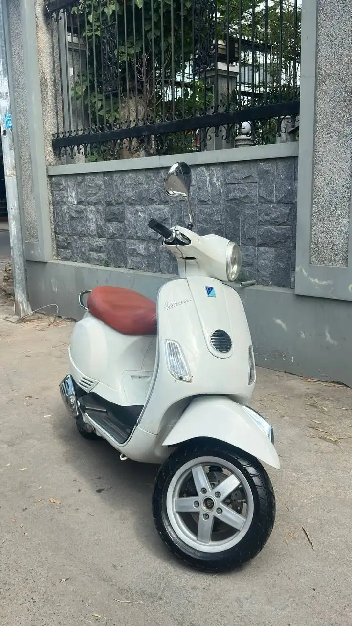 Vespa LX 125