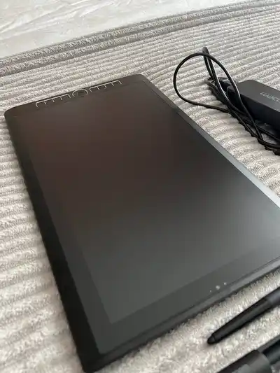 Планшет-компьютер Wacom MobileStudio Pro 16 Gen 2 (DTH-W1621)