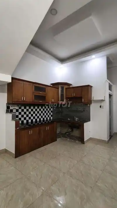 Фасад для бизнеса 4x18м 1 этаж 2 вторых этажа терраса, Улица Số 6