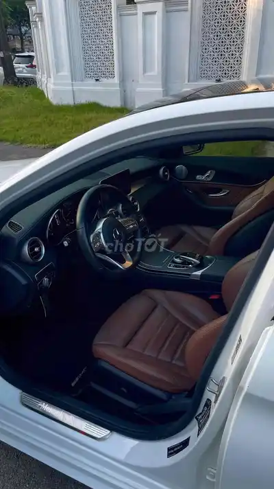 Mercedes-Benz C300 AMG 2021 Белый
